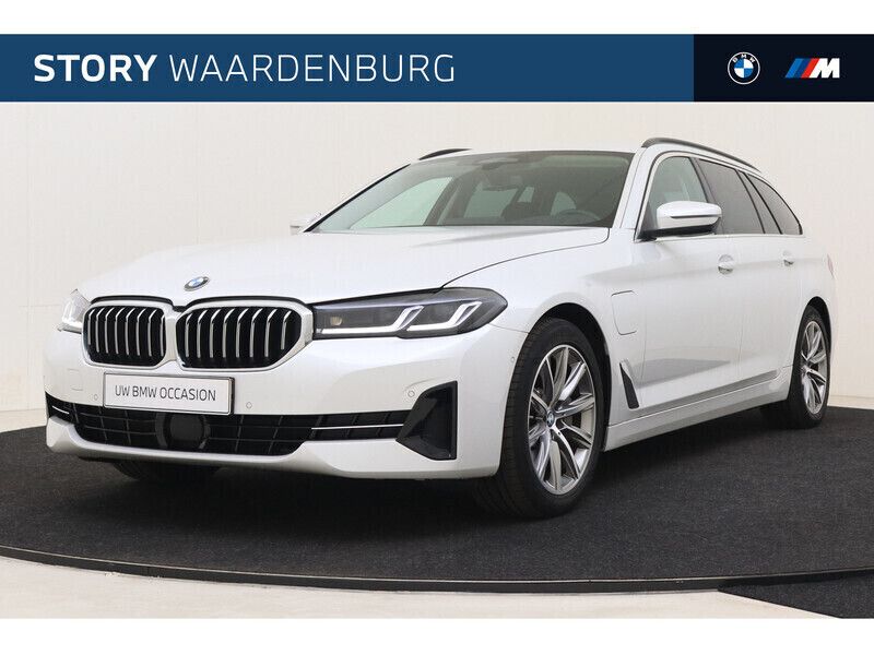 Wit Gebruikt 2021 BMW 530e Executive Stationwagen | € 35.950 (Goede deal) - Afbeelding 1/4