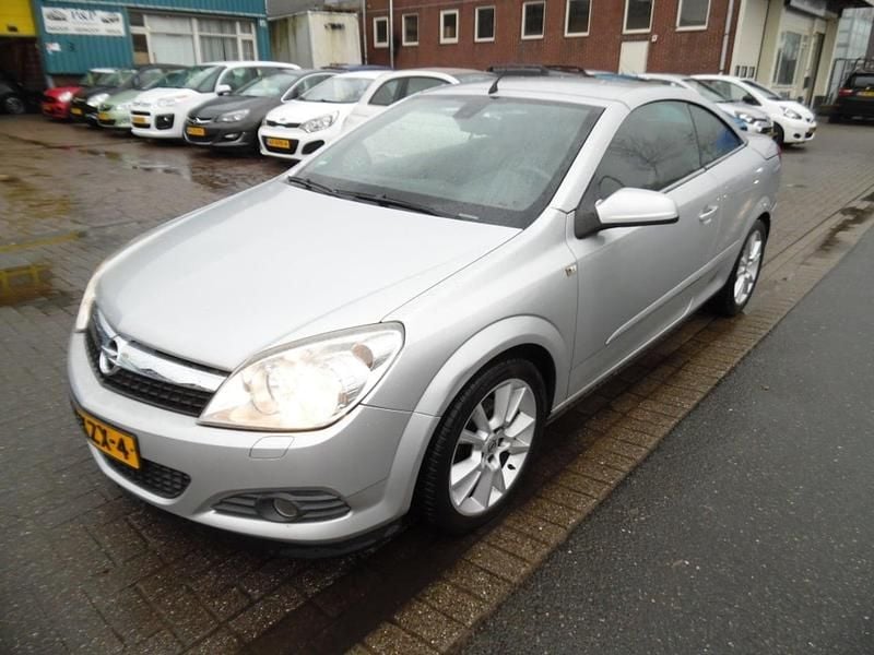 Occasion Opel Astra Cabriolet Enjoy 2010 Grijs (metallic) Cabriolet