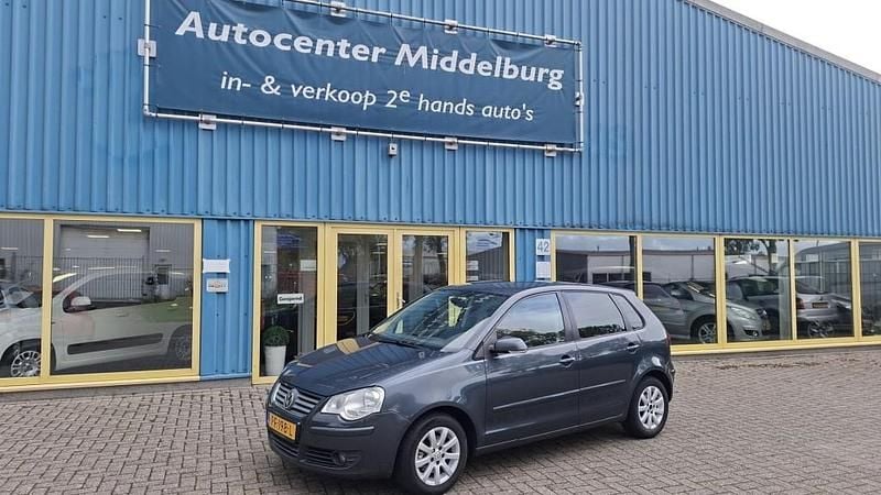 Hatchback Gebruikt 2005 VW Polo Trendline Hatchback | € 2.450 (Super prijs) - Afbeelding 1/4