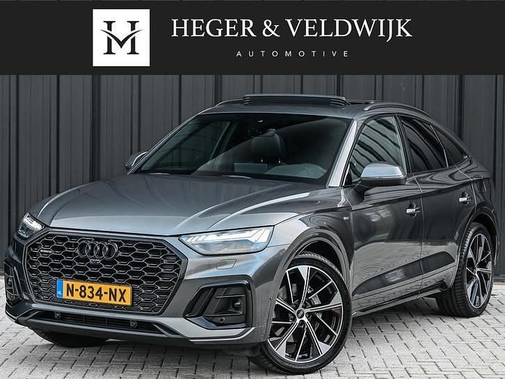 Grijs (metallic) Gebruikt 2021 Audi Q5 Sportback Ambiente SUV | € 46.300 (Duur) - Afbeelding 1/4