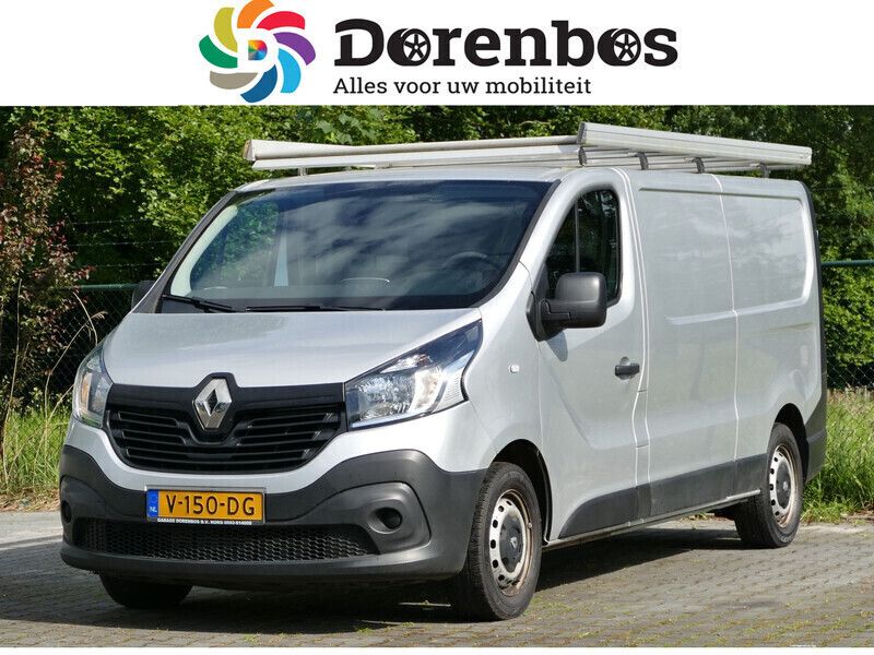 Grijs Gebruikt 2017 Renault Trafic Komfort Van | € 13.850 (Iets duurder) - Afbeelding 1/4