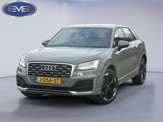 Grijs (metallic) Occasion 2020 Audi Q2 S-Line SUV | € 19.945 (Super prijs) - Afbeelding 1/4