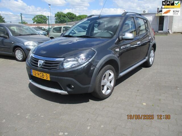 Grijs Gebruikt 2011 Dacia Sandero Stepway Hatchback | € 3.499 (Eerlijke prijs) - Afbeelding 1/4