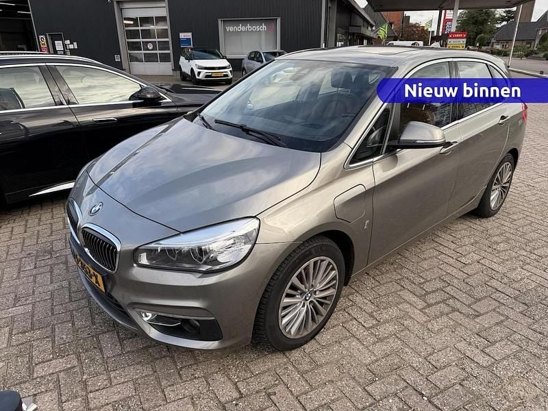 Grijs Gebruikt 2017 BMW 225 Active Tourer iPerformance MPV | € 15.890 (Super prijs) - Afbeelding 1/4