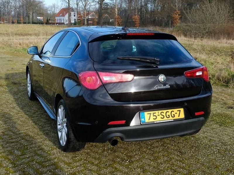 Occasion Alfa Romeo Giulietta Progression 170 PK (125 kW) 2011 Zwart Hatchback
