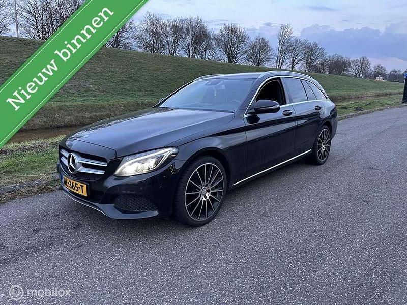 Zwart Occasion 2015 Mercedes C350e Edition Stationwagen | € 12.950 (Eerlijke prijs) - Afbeelding 1/4