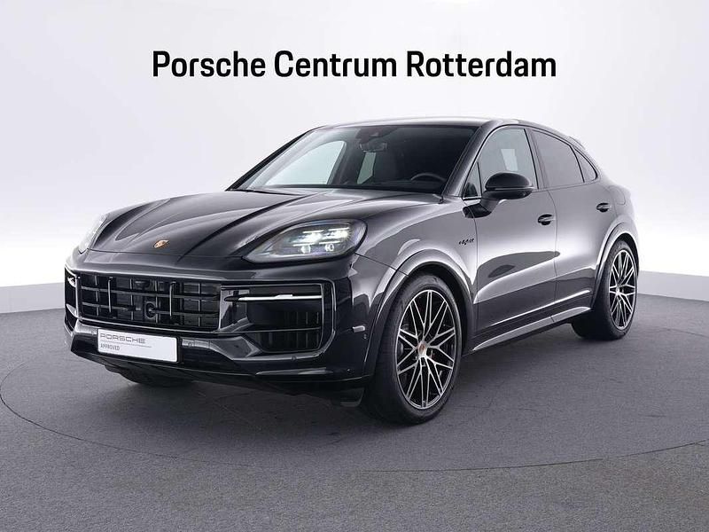 Zwart Gebruikt 2025 Porsche Cayenne S E-Hybrid SUV | € 139.900 - Afbeelding 1/4