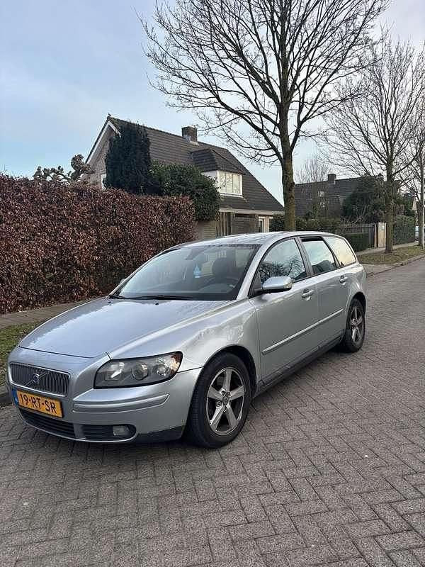 Occasion 2005 Volvo V50 Momentum Stationwagen | € 1.750 (Eerlijke prijs) - Afbeelding 1/4
