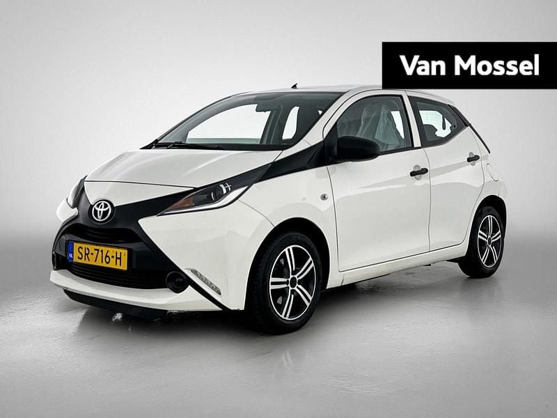 Wit Gebruikt 2018 Toyota Aygo Hatchback | € 9.235 (Eerlijke prijs) - Afbeelding 1/4