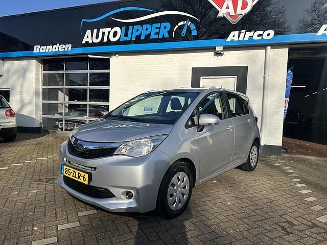 Grijs Occasion 2013 Subaru Trezia Comfort Hatchback | € 6.650 (Goede deal) - Afbeelding 1/4