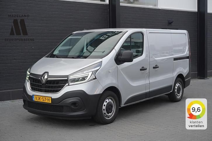 Zilver Gebruikt 2021 Renault Trafic MPV | € 11.950 (Super prijs) - Afbeelding 1/4
