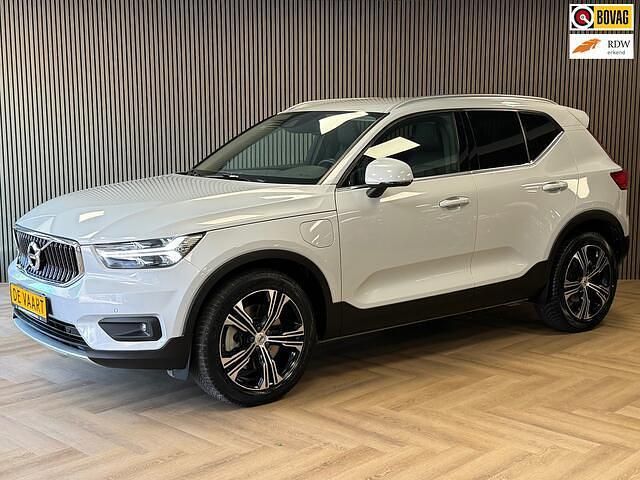 Zilver Gebruikt 2021 Volvo XC40 Business Edition SUV | € 31.995 (Goede deal) - Afbeelding 1/4