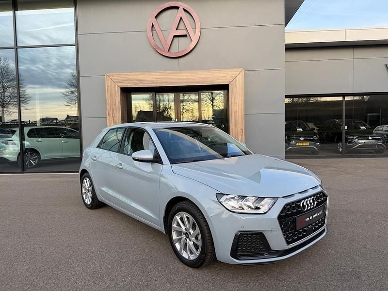 Occasion Audi A1 Sportback Advanced Plus 2024 Grijs (metallic) Hatchback