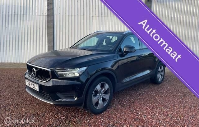 Zwart Gebruikt 2018 Volvo XC40 Momentum SUV | € 30.250 (Super prijs) - Afbeelding 1/4