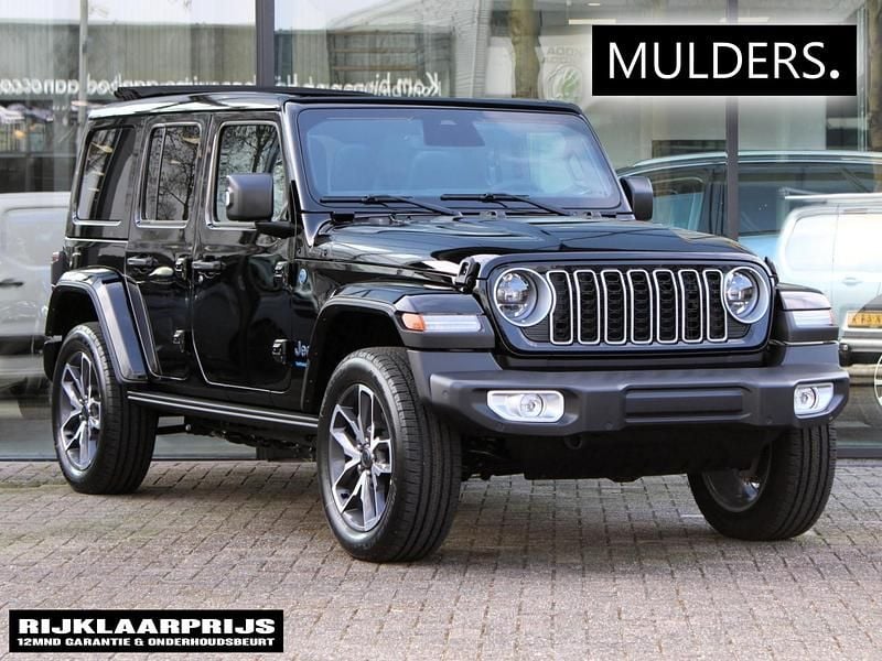 Zwart Nieuw 2025 Jeep Wrangler Unlimited Sahara SUV | € 79.992 (Goede deal) - Afbeelding 1/4