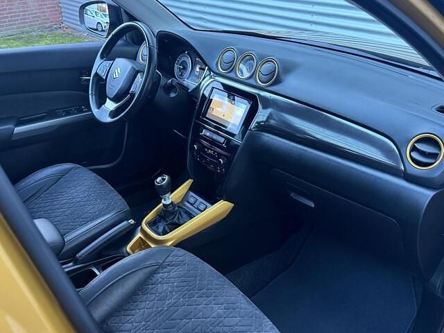 Occasion Suzuki Vitara GLX 111 PK (81 kW) 2019 Geel SUV
