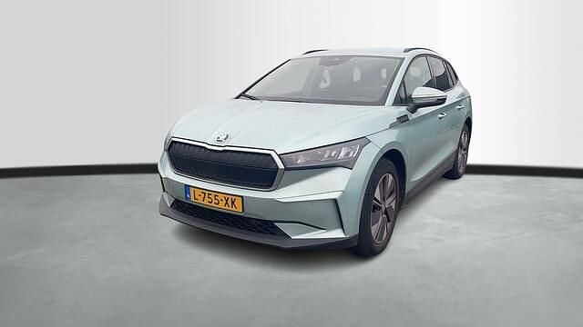Groen (metallic) Occasion 2021 Skoda Enyaq iV Comfort SUV | € 19.950 (Goede deal) - Afbeelding 1/4
