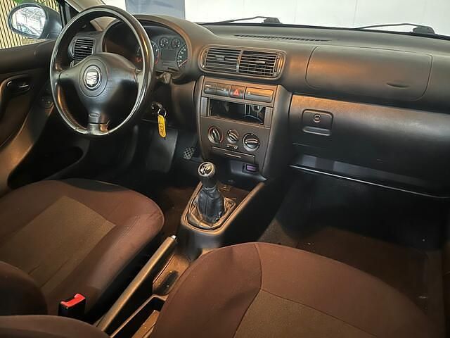 Occasion Seat Leon Stella 105 PK (77 kW) 2004 Zwart Hatchback