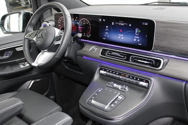 Occasion Mercedes V300 Edition 241 PK (177 kW) 2024 Zwart (metallic) MPV