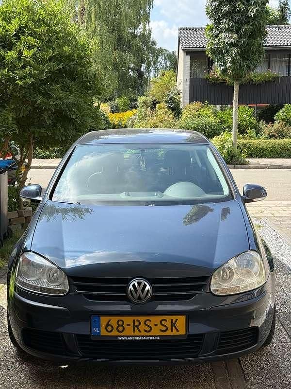 Blauw Gebruikt 2005 VW Golf IV Hatchback | € 2.000 (Eerlijke prijs) - Afbeelding 1/4