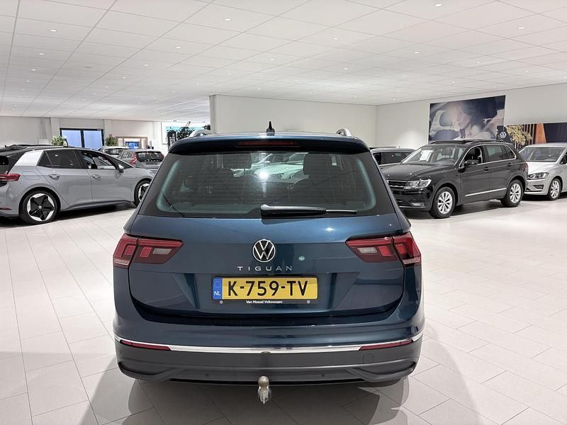 Occasion VW Tiguan Active 150 PK (110 kW) 2021 Blauw SUV