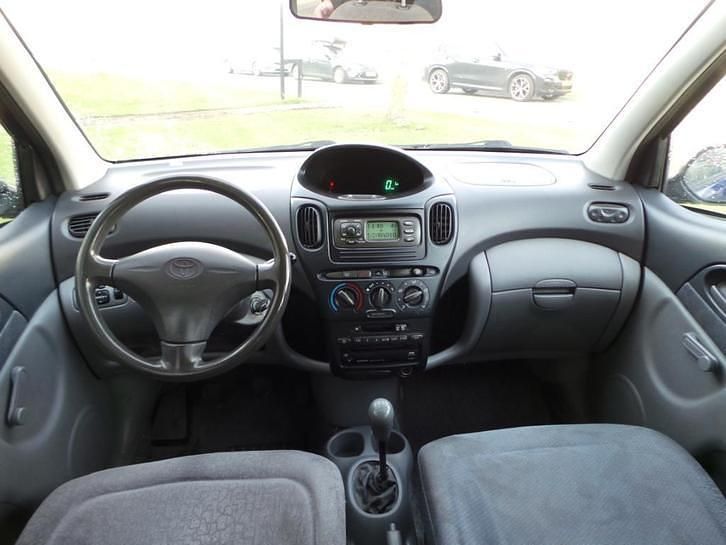 Occasion Toyota Yaris Luna 86 PK (63 kW) 2003 Stationwagen