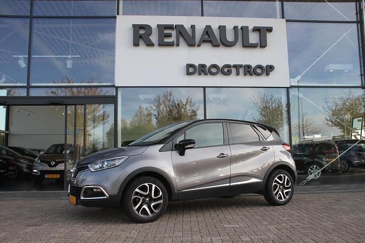 Grijs Gebruikt 2017 Renault Captur Dynamique SUV | € 12.325 (Iets duurder) - Afbeelding 1/4