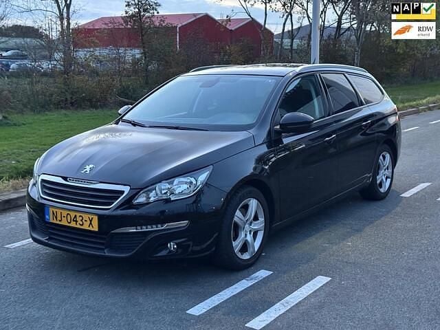 Zwart Gebruikt 2017 Peugeot 308 Stationwagen | € 7.950 (Iets duurder) - Afbeelding 1/4