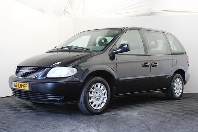 Zwart Gebruikt 2003 Chrysler Grand Voyager MPV | € 1.200 (Eerlijke prijs) - Afbeelding 1/4