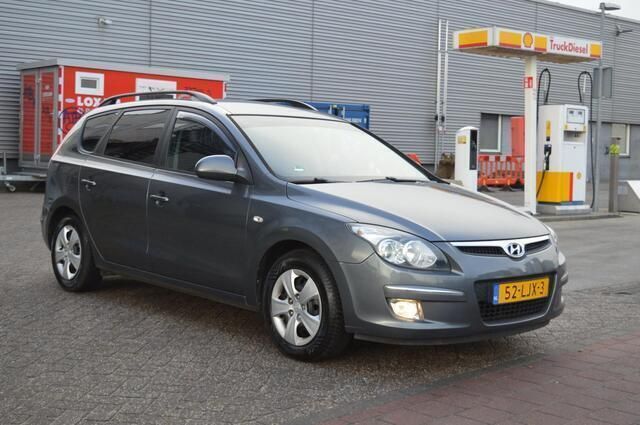 Grijs Gebruikt 2010 Hyundai i30 Dynamiq Stationwagen | € 4.499 (Iets duurder) - Afbeelding 1/4