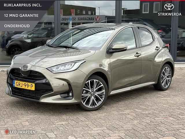 Groen Occasion 2024 Toyota Yaris Executive Hatchback | € 28.450 (Eerlijke prijs) - Afbeelding 1/4