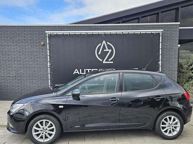 Zwart Gebruikt 2015 Seat Ibiza CONNECT Hatchback | € 5.999 (Super prijs) - Afbeelding 1/4