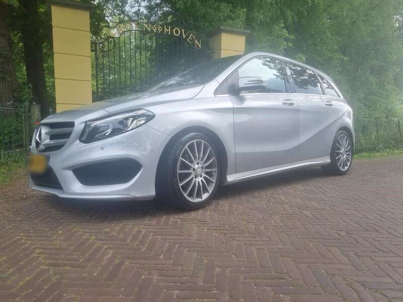 Grijs Gebruikt 2014 Mercedes B200 MPV | € 13.600 - Afbeelding 1/4