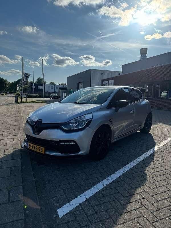 Grijs Gebruikt 2013 Renault Clio R.S. R.S. Hatchback | € 8.500 (Super prijs) - Afbeelding 1/4