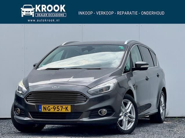 Grijs Gebruikt 2016 Ford S-MAX Titanium MPV | € 12.900 - Afbeelding 1/4