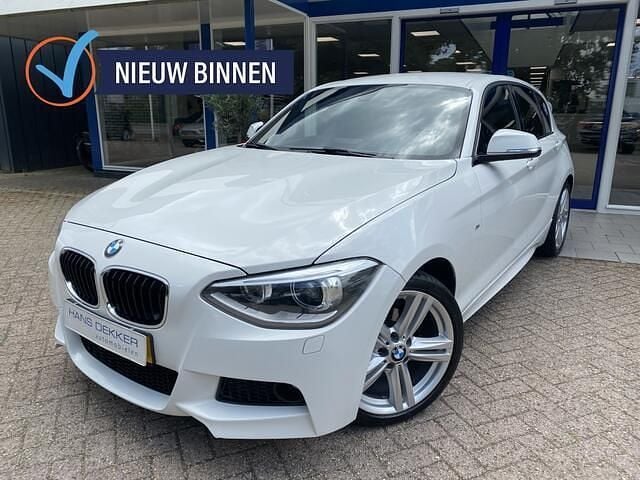 Wit Gebruikt 2015 BMW 116 Efficient Dynamics Hatchback | € 12.950 (Eerlijke prijs) - Afbeelding 1/4