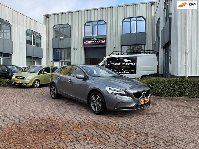 Grijs Gebruikt 2016 Volvo V40 R-Design Stationwagen | € 14.995 (Super prijs) - Afbeelding 1/4