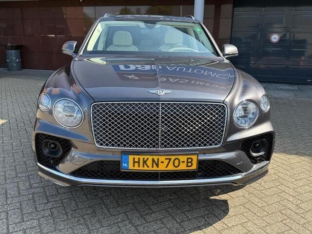 Occasion Bentley Bentayga 549 PK (403 kW) 2021 Grijs SUV