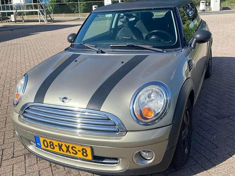 Grijs Gebruikt 2009 Mini ONE Hatchback | € 2.750 (Goede deal) - Afbeelding 1/4