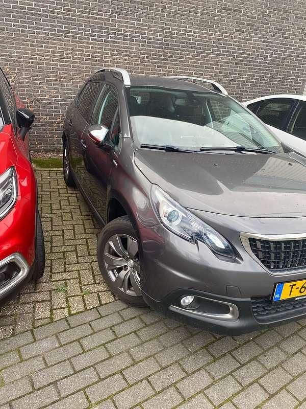 Grijs Occasion 2019 Peugeot 2008 Allure SUV | € 9.200 (Goede deal) - Afbeelding 1/4