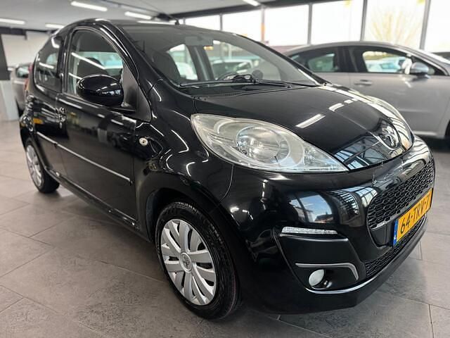 Occasion Peugeot 107 Active 68 PK (50 kW) 2012 Zwart (metallic) Hatchback