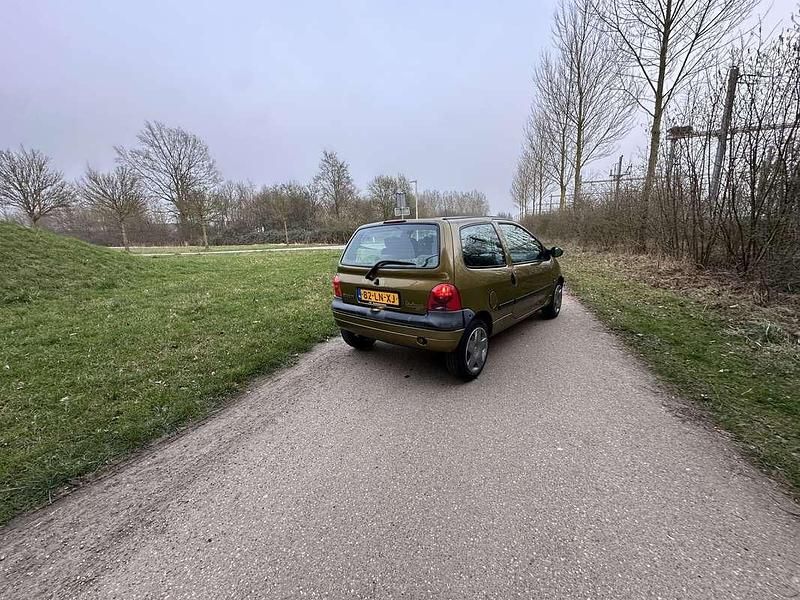 Occasion Renault Twingo Initiale 75 PK (55 kW) 2003 Geel Hatchback