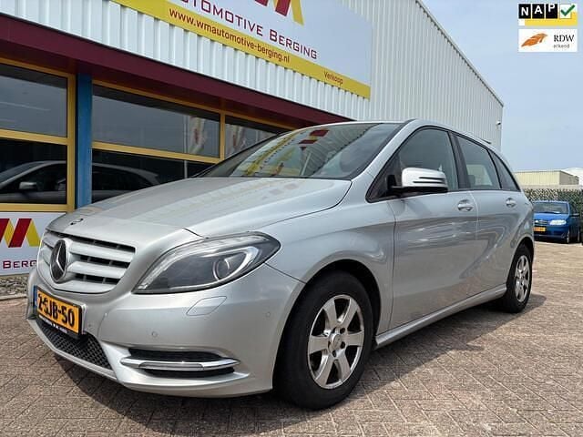 Grijs Gebruikt 2013 Mercedes B180 Edition MPV | € 4.999 (Super prijs) - Afbeelding 1/4