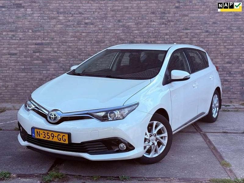 Wit Gebruikt 2016 Toyota Auris Hybrid Hatchback | € 13.450 (Eerlijke prijs) - Afbeelding 1/4