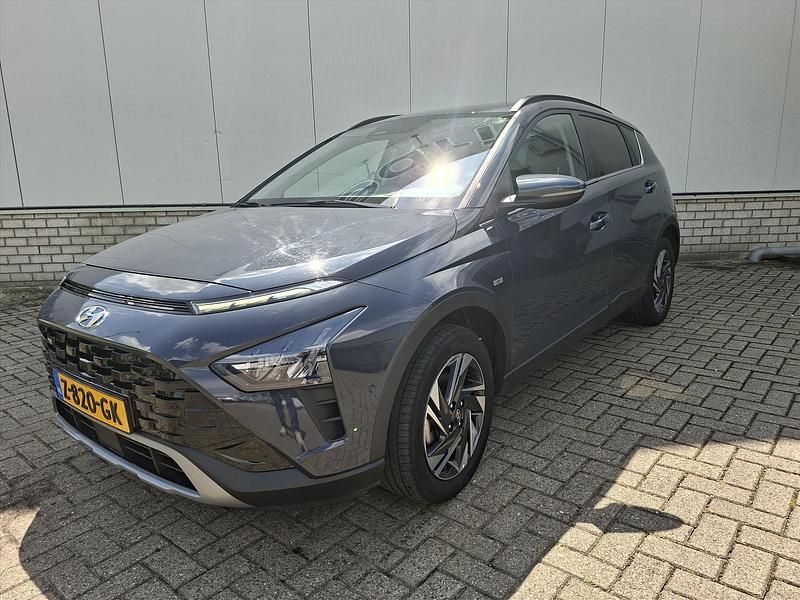 Aurora grey (grijs metallic) Gebruikt 2024 Hyundai Bayon Premium SUV | € 25.235 (Iets duurder) - Afbeelding 1/4