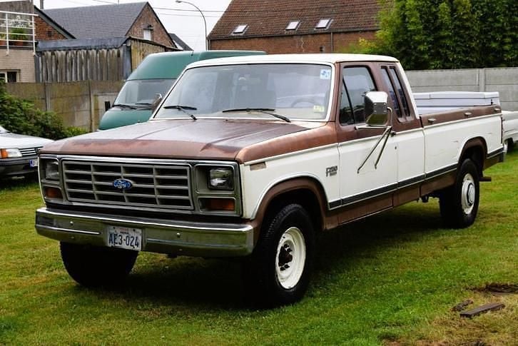 Gebruikt 1983 Ford F250 XLT Pickup | € 10.990 - Afbeelding 1/1
