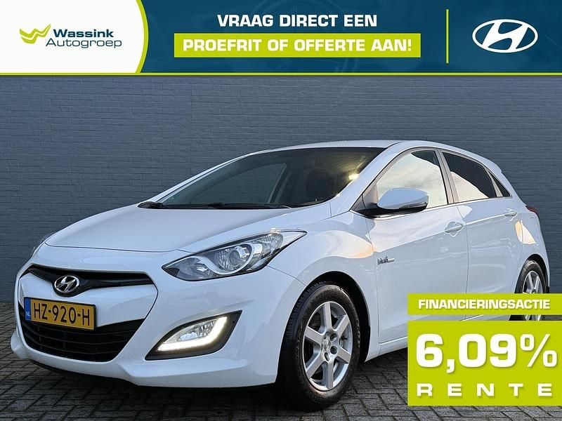 Wit Occasion 2016 Hyundai i30 Hatchback | € 10.940 (Goede deal) - Afbeelding 1/4