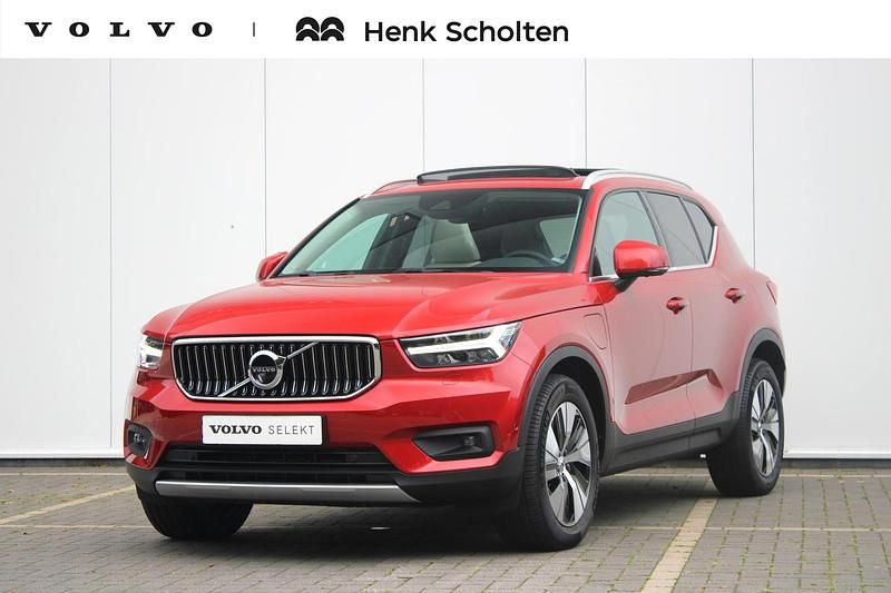 Oranje Gebruikt 2022 Volvo XC40 Inscription SUV | € 42.950 (Iets duurder) - Afbeelding 1/4