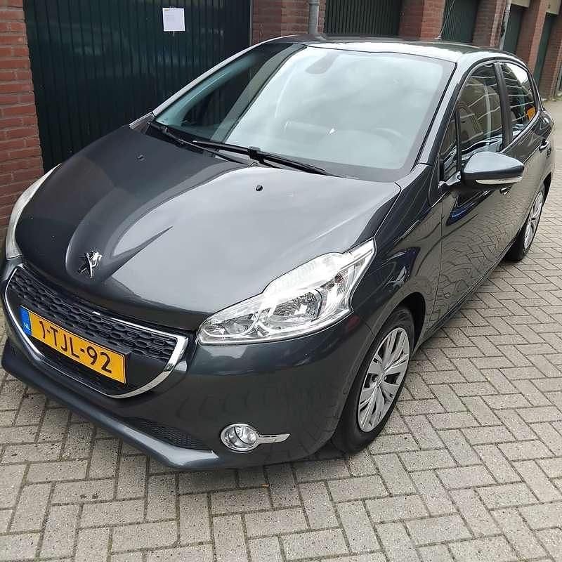 Grijs Gebruikt 2014 Peugeot 208 Hatchback | € 4.950 (Goede deal) - Afbeelding 1/4