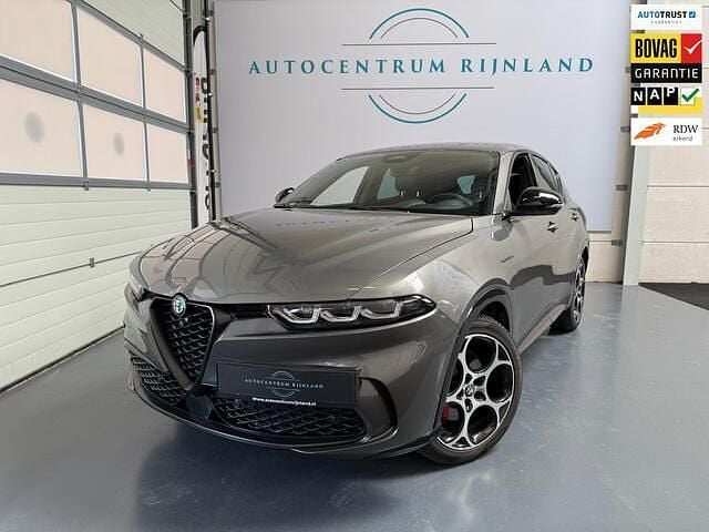 Grijs Gebruikt 2024 Alfa Romeo Tonale Veloce SUV | € 36.799 (Eerlijke prijs) - Afbeelding 1/3